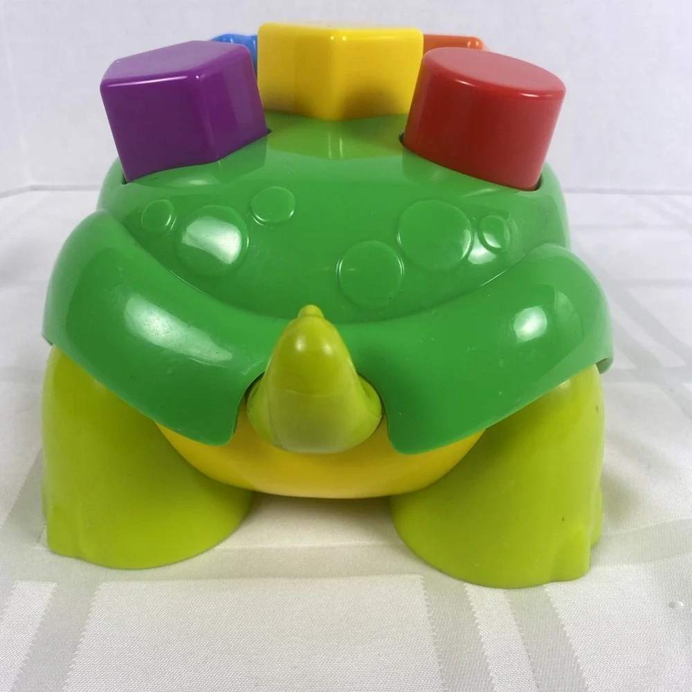 Vintage 2002 Fisher Price Tappy the Green Turtle Shape Press Baby Toy